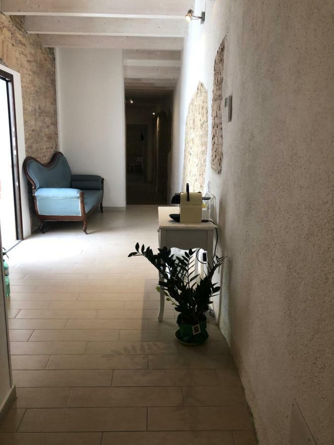 칼리아리 Al Corso B&B 외부 사진